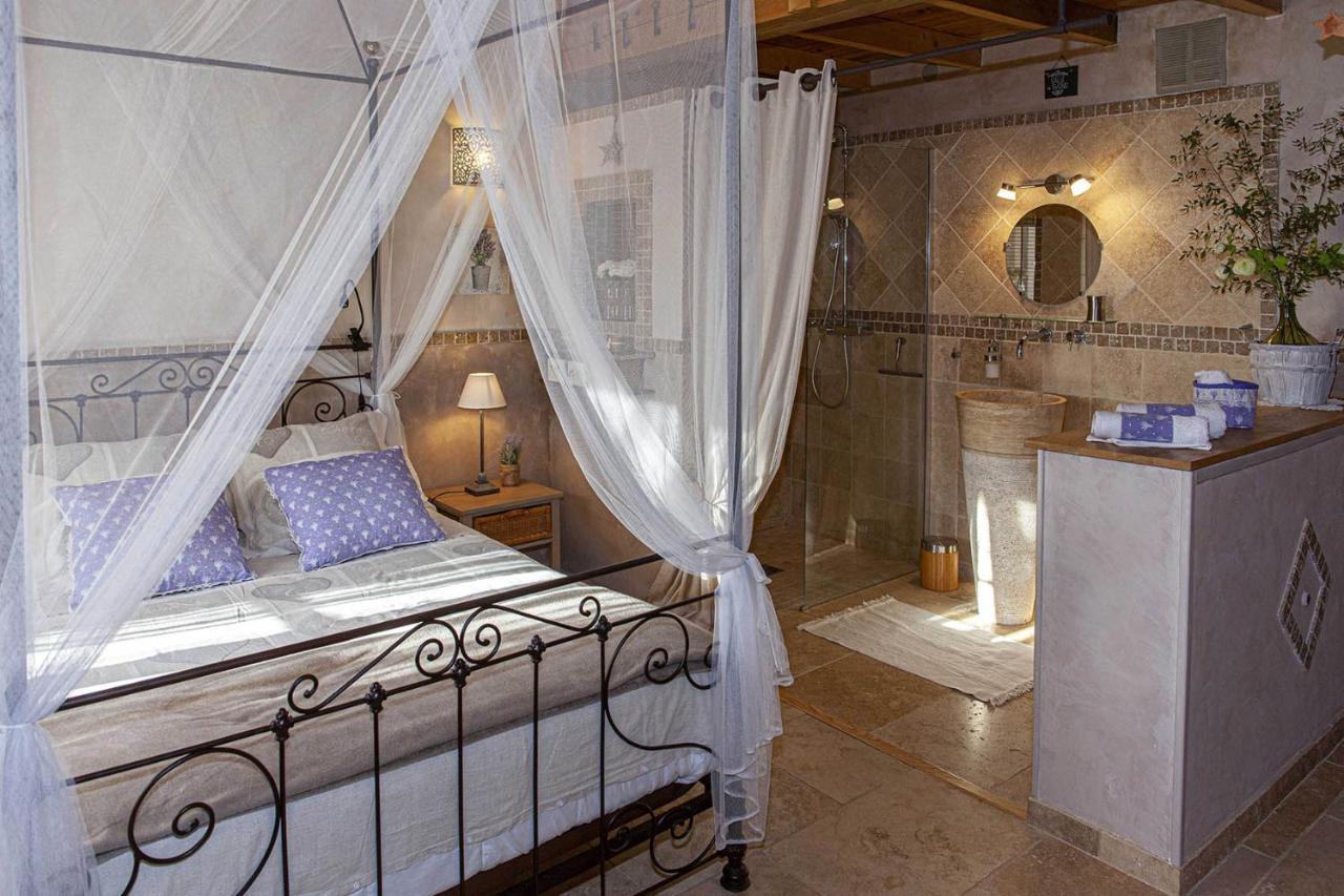 Bed and Breakfast Mas Des Rabasses Le Pontet  Esterno foto