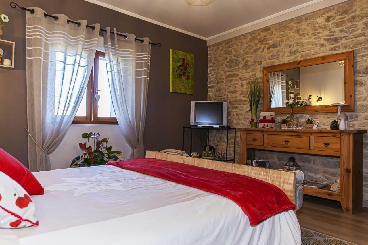 Bed and Breakfast Mas Des Rabasses Le Pontet  Esterno foto